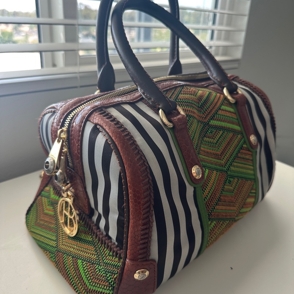Henri Bendel B&W Plus Barrel Woven Striped Stylish Green and Brown Handbag - Picture 3 of 15